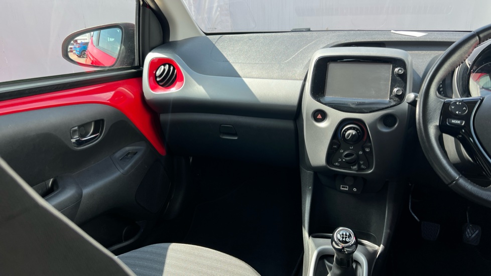 Toyota Aygo 1.0 VVT-i X-Play 5dr Petrol Hatchback - Image 14