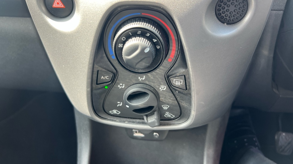 Toyota Aygo 1.0 VVT-i X-Play 5dr Petrol Hatchback - Image 23