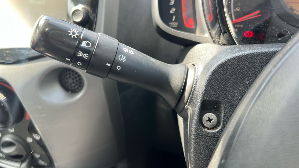 Toyota Aygo 1.0 VVT-i X-Play 5dr Petrol Hatchback - Image 27