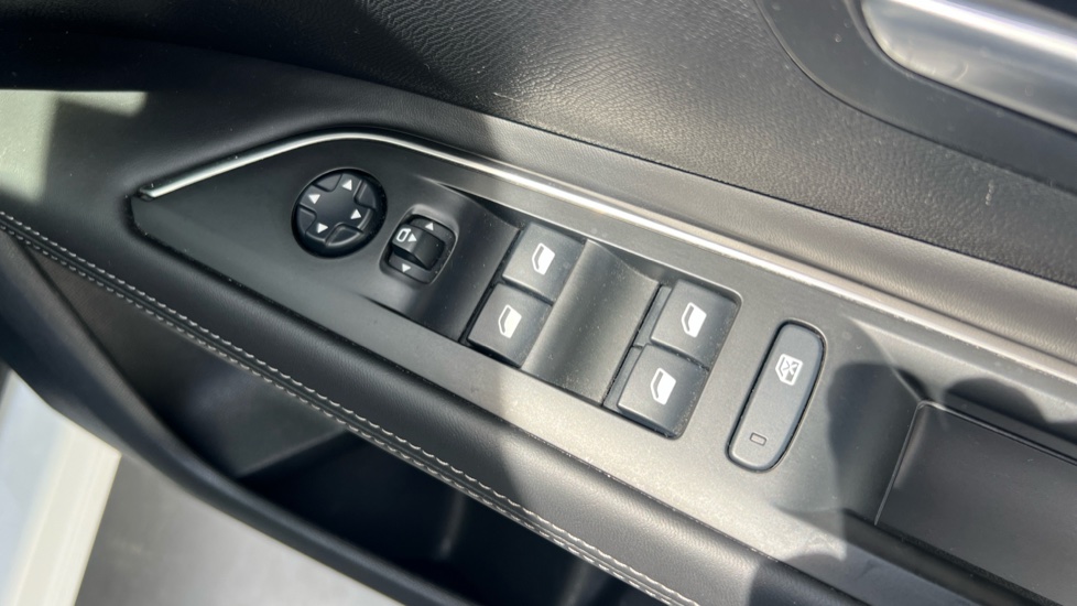 Peugeot 3008 1.5 BlueHDi Allure 5dr Diesel Estate - Image 38