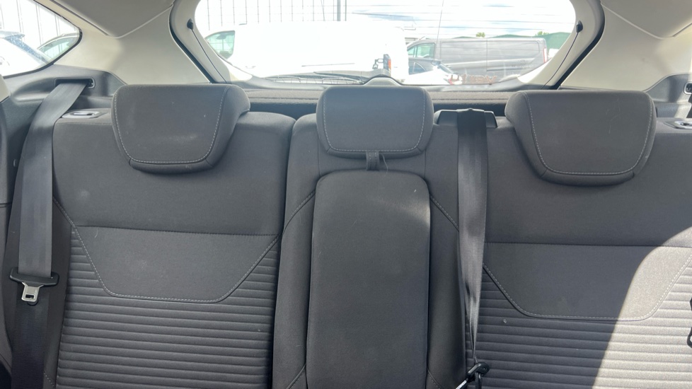 Ford Focus 1.5 TDCi 120 Titanium Navigation 5dr Diesel Hatchback - Image 15