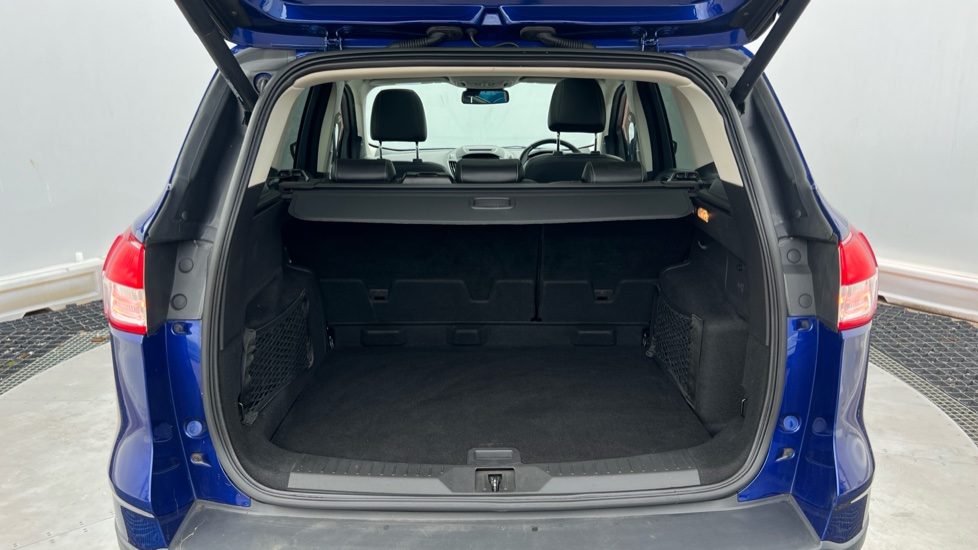 Ford Kuga 2.0 TDCi 150 Titanium X 5dr 2WD Diesel Estate - Image 4