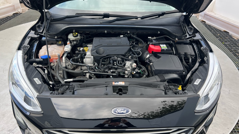 Ford Focus 1.0 EcoBoost 125 Zetec 5dr Petrol Hatchback - Image 8