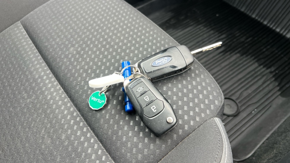 Ford Focus 1.0 EcoBoost 125 Zetec 5dr Petrol Hatchback - Image 20