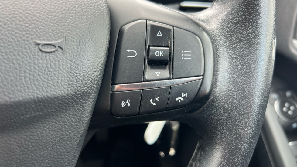 Ford Focus 1.0 EcoBoost 125 Zetec 5dr Petrol Hatchback - Image 33