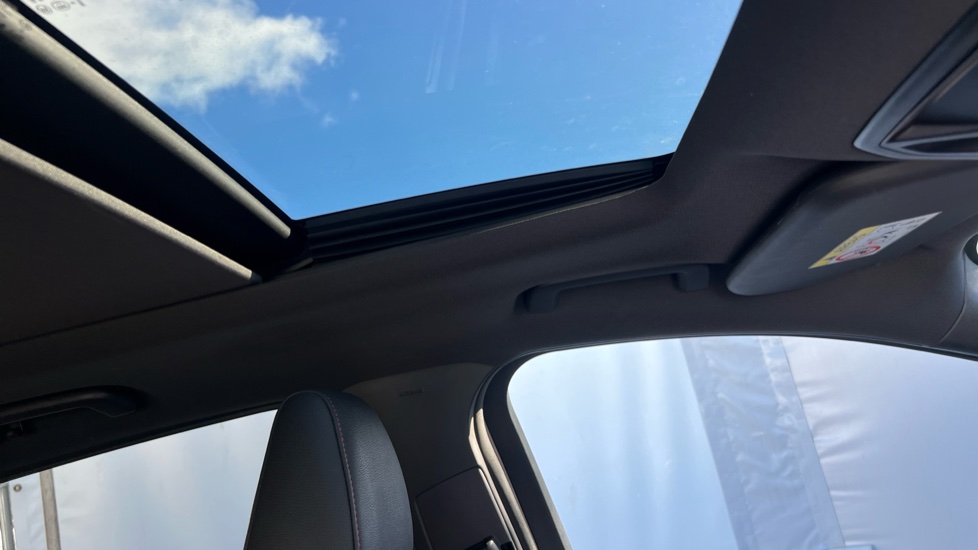 Ford Kuga 2.0 TDCi 180 ST-Line Edition 5dr Auto Diesel Estate - Image 32