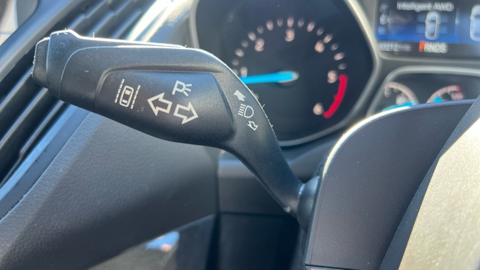 Ford Kuga 2.0 TDCi 180 ST-Line Edition 5dr Auto Diesel Estate - Image 38