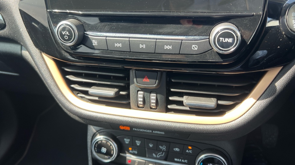 Ford Fiesta 1.0 EcoBoost Titanium B+O Play 5dr Petrol Hatchback - Image 25