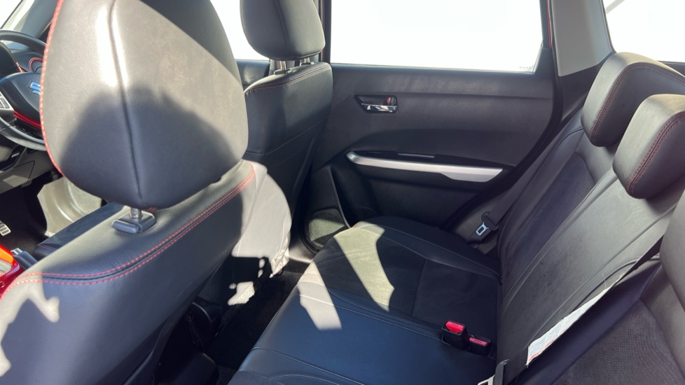 Suzuki Vitara 1.4 Boosterjet S ALLGRIP 5dr Petrol Estate - Image 16