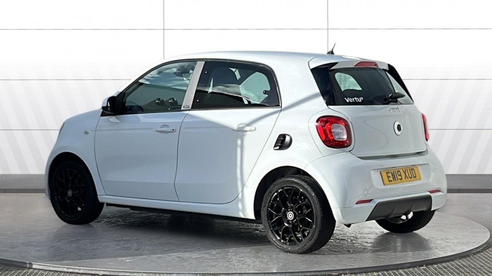 smart forfour hatchback 1.0 Urban Shadow Edition 5dr Petrol Hatchback - Image 2