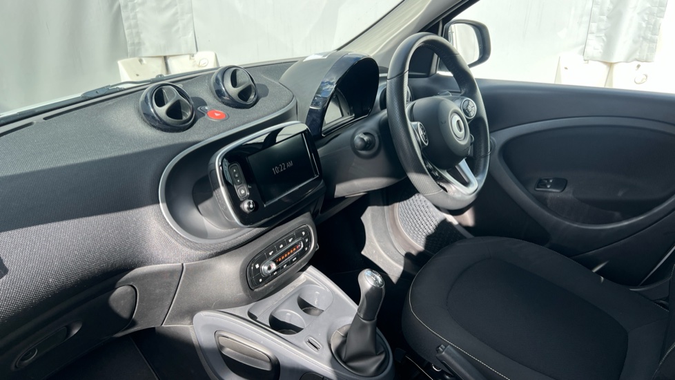 smart forfour hatchback 1.0 Urban Shadow Edition 5dr Petrol Hatchback - Image 9