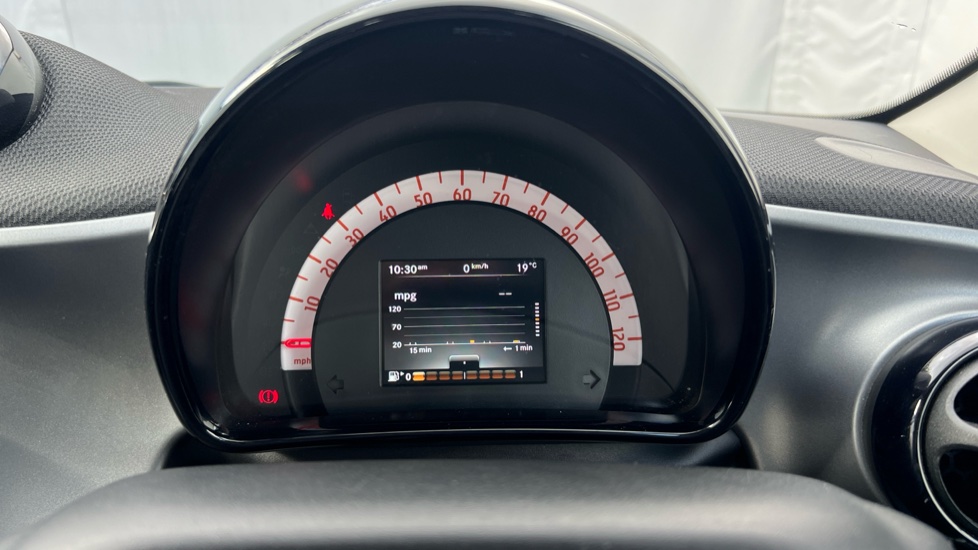 smart forfour hatchback 1.0 Urban Shadow Edition 5dr Petrol Hatchback - Image 18
