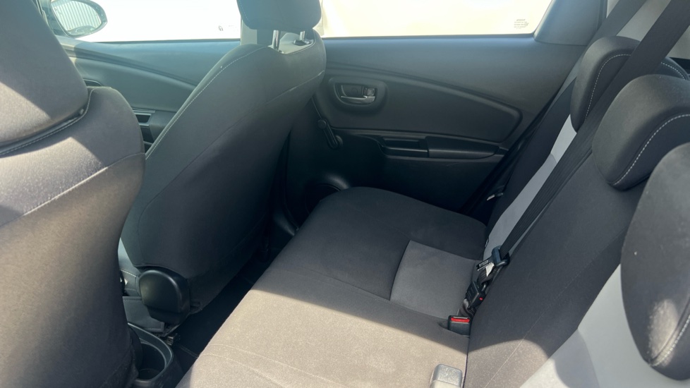 Toyota Yaris 1.5 Hybrid Design 5dr CVT Hybrid Hatchback - Image 16