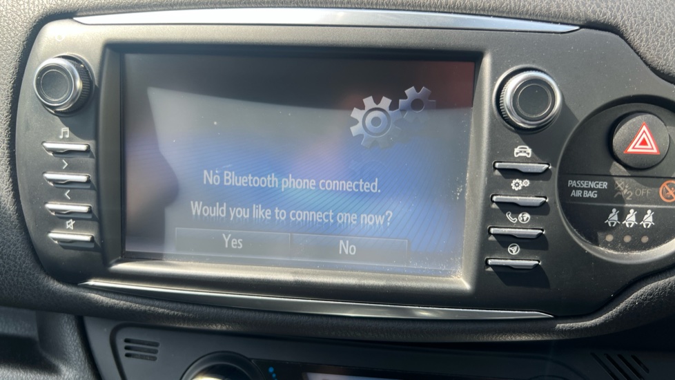 Toyota Yaris 1.5 Hybrid Design 5dr CVT Hybrid Hatchback - Image 23