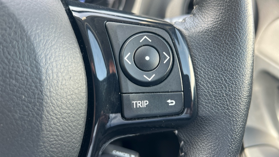 Toyota Yaris 1.5 Hybrid Design 5dr CVT Hybrid Hatchback - Image 30