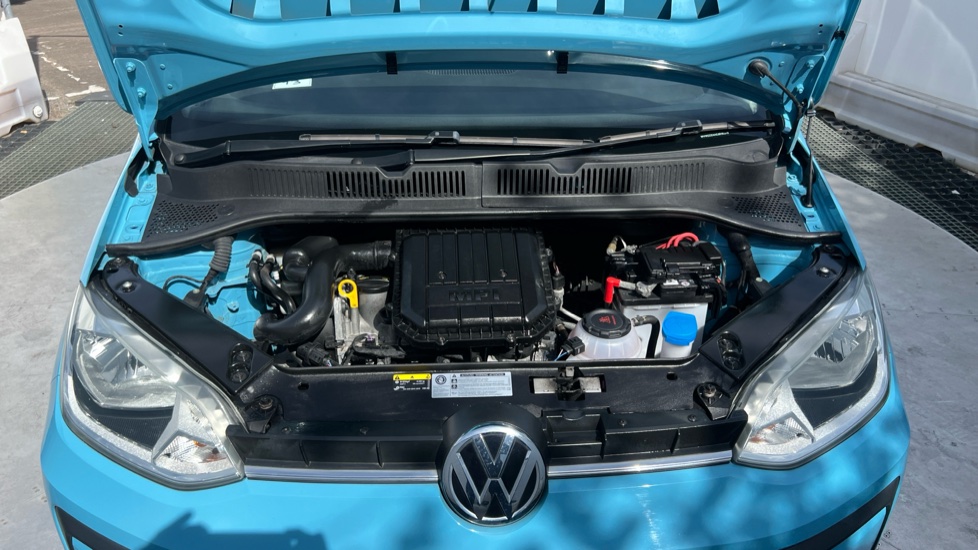 Volkswagen Up 1.0 Move Up 5dr Petrol Hatchback - Image 8