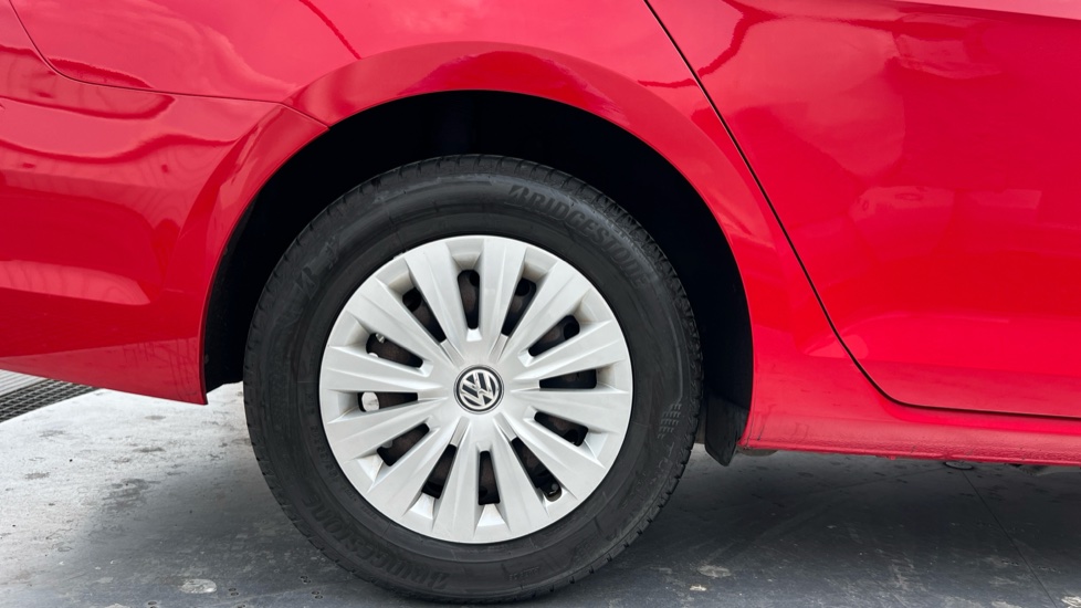 Volkswagen Golf 1.6 TDI S 5dr Diesel Estate - Image 7