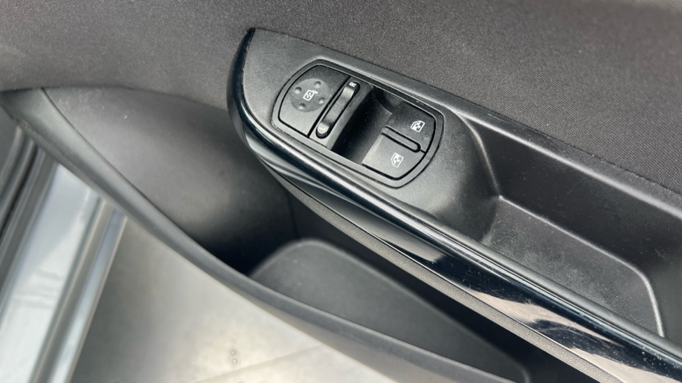 Vauxhall Corsa 1.4 [75] Griffin 3dr Petrol Hatchback - Image 34