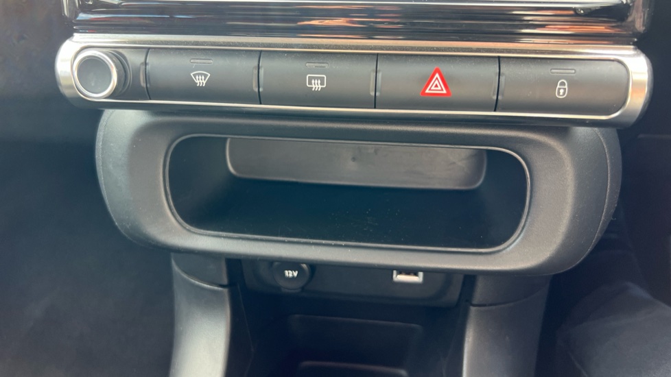 Citroen C3 1.2 PureTech 82 Feel Nav Edition 5dr Petrol Hatchback - Image 27