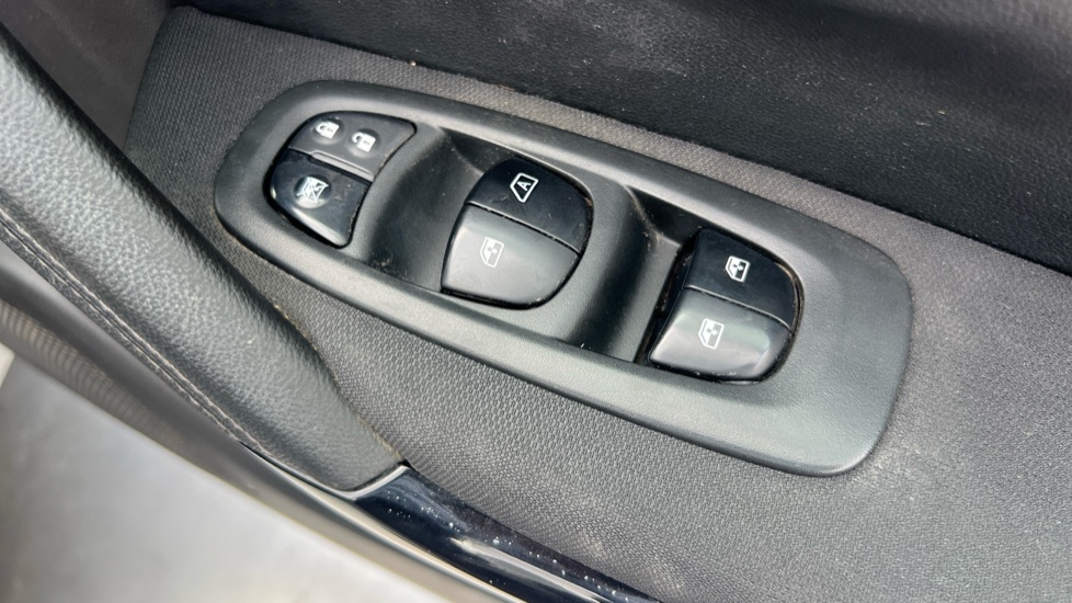 Renault Kadjar 1.5 dCi Dynamique Nav 5dr Diesel Hatchback - Image 36