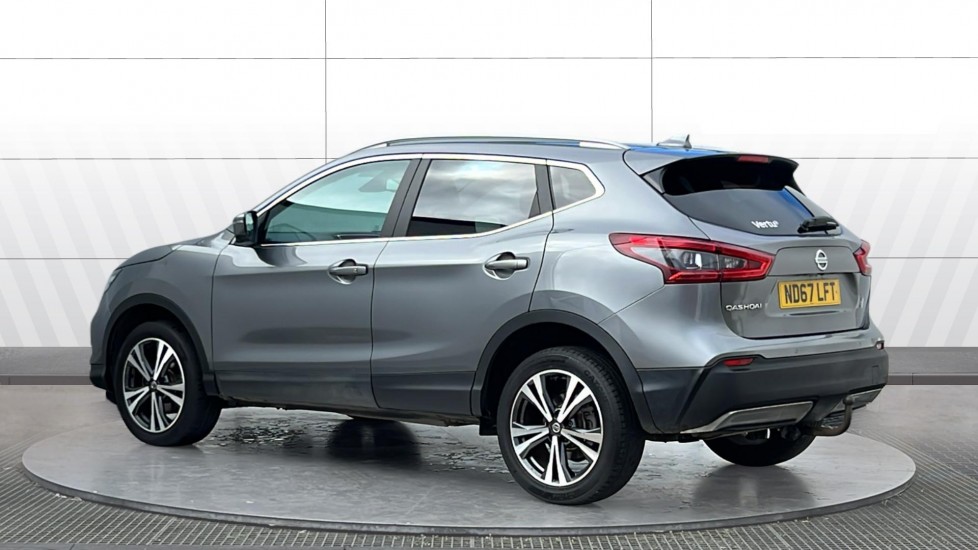 Nissan Qashqai 1.6 DiG-T N-Connecta 5dr Petrol Hatchback - Image 2