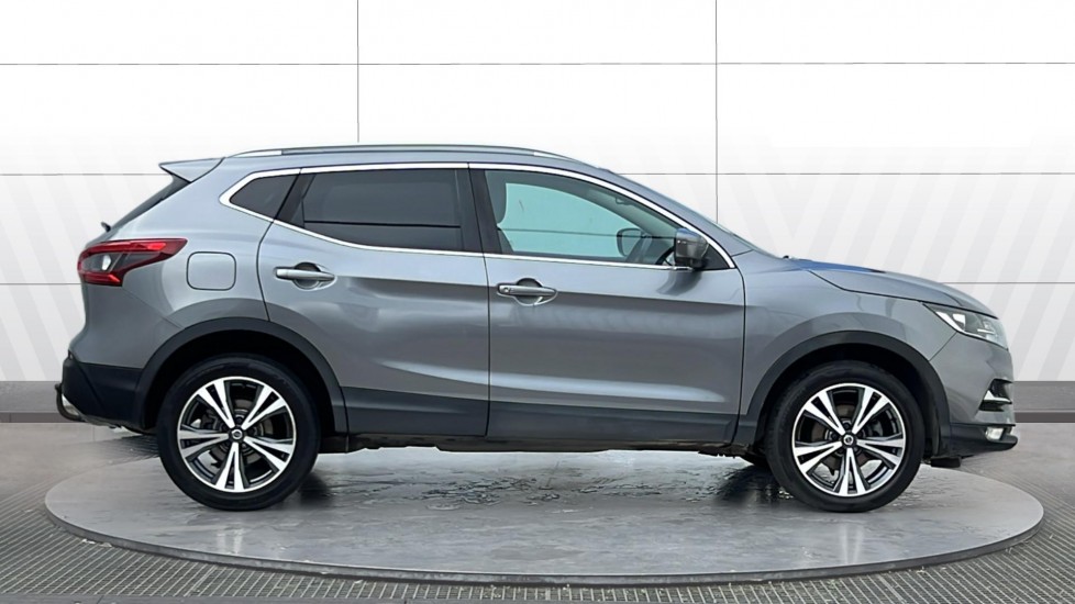Nissan Qashqai 1.6 DiG-T N-Connecta 5dr Petrol Hatchback - Image 5