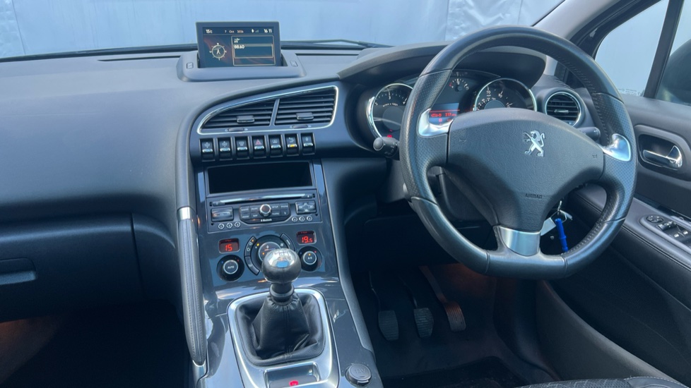 Peugeot 3008 1.6 BlueHDi 120 Allure 5dr Diesel Estate - Image 10