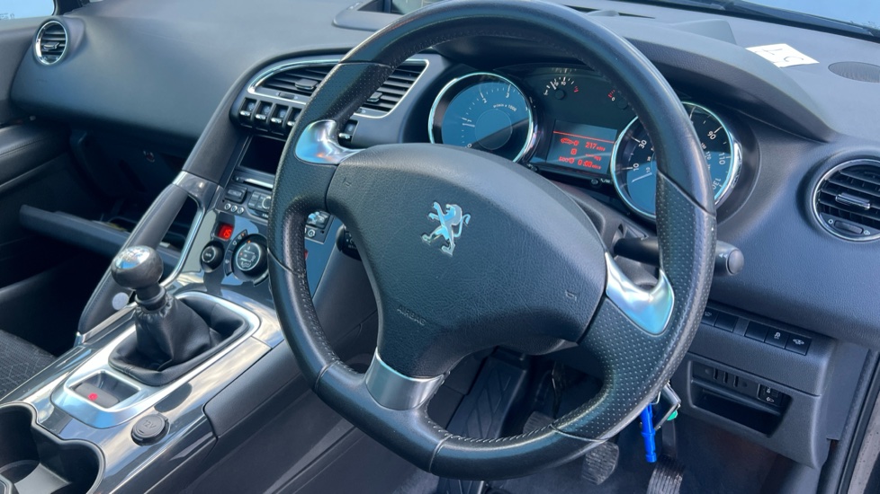 Peugeot 3008 1.6 BlueHDi 120 Allure 5dr Diesel Estate - Image 11