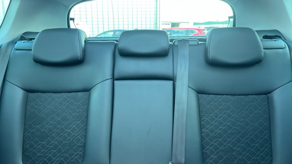 Peugeot 3008 1.6 BlueHDi 120 Allure 5dr Diesel Estate - Image 15