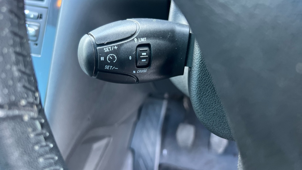 Peugeot 3008 1.6 BlueHDi 120 Allure 5dr Diesel Estate - Image 26