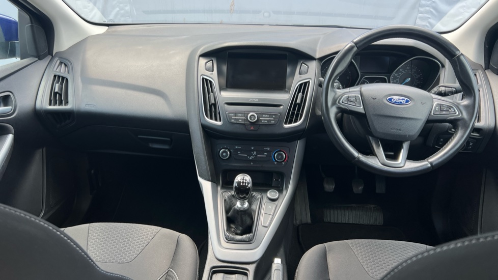 Ford Focus 1.5 TDCi 120 Zetec 5dr Diesel Estate - Image 10