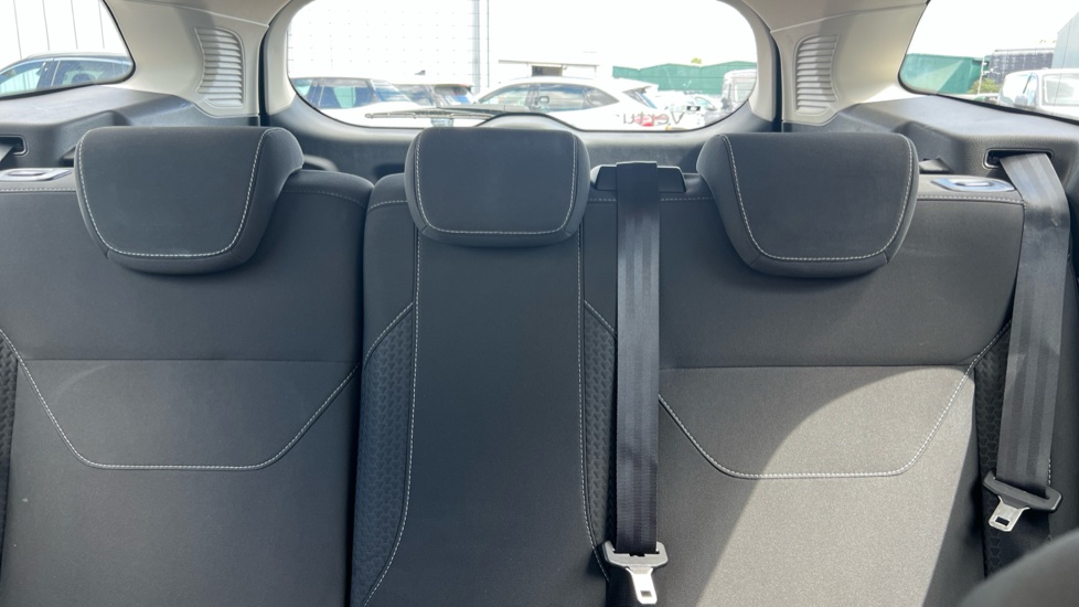 Ford Focus 1.5 TDCi 120 Zetec 5dr Diesel Estate - Image 15