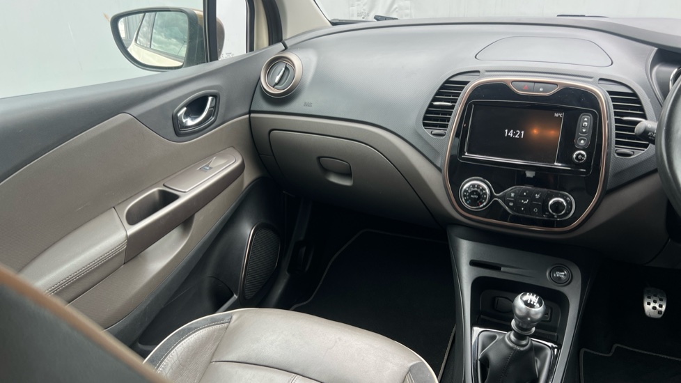 Renault Captur 1.5 dCi 110 Iconic Nav 5dr Diesel Hatchback - Image 14