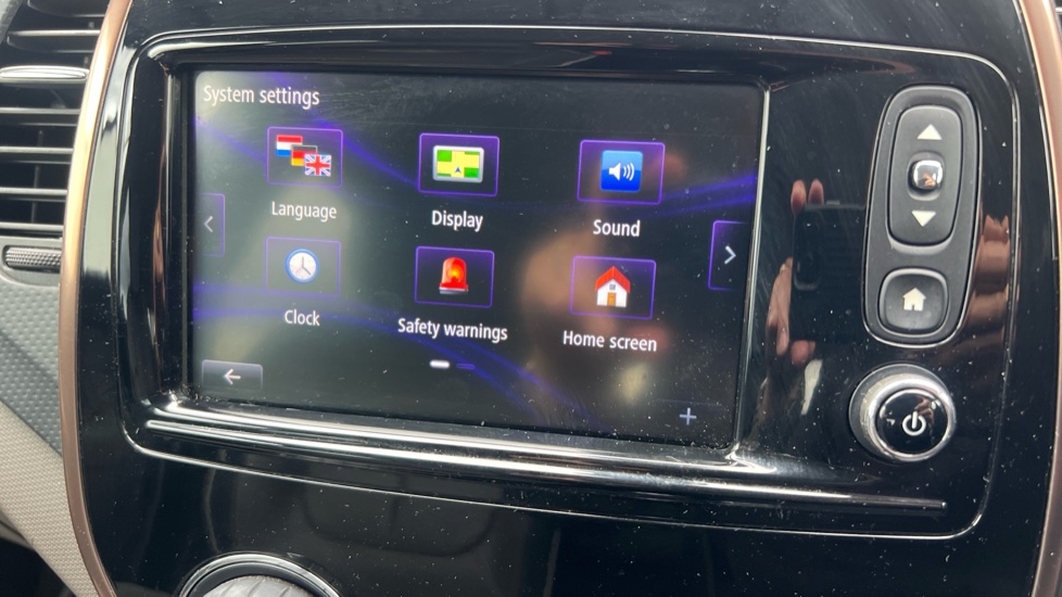 Renault Captur 1.5 dCi 110 Iconic Nav 5dr Diesel Hatchback - Image 24