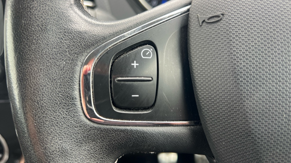 Renault Captur 1.5 dCi 110 Iconic Nav 5dr Diesel Hatchback - Image 31