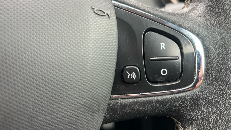 Renault Captur 1.5 dCi 110 Iconic Nav 5dr Diesel Hatchback - Image 32