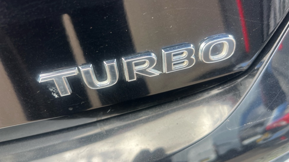 Vauxhall Astra 1.4T 16V 150 SRi 5dr Petrol Hatchback - Image 36