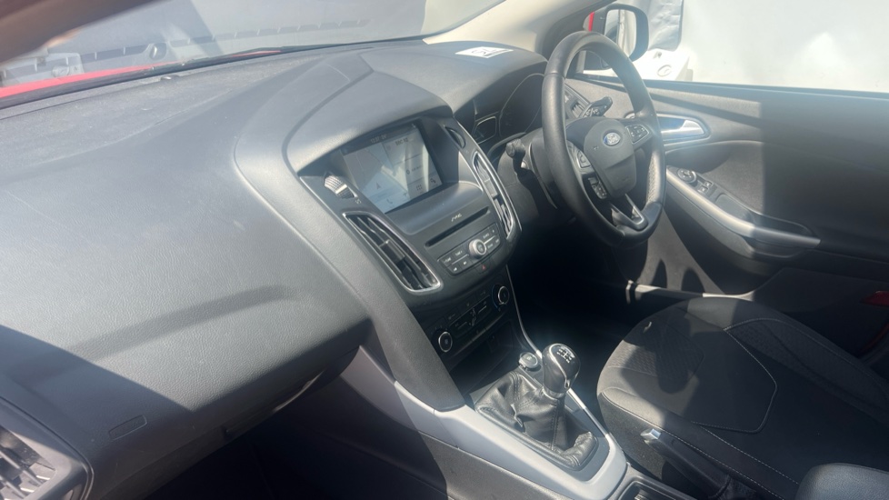 Ford Focus 1.0 EcoBoost Zetec Edition 5dr Petrol Hatchback - Image 9