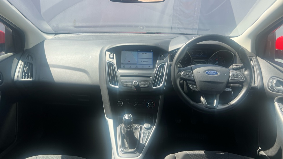 Ford Focus 1.0 EcoBoost Zetec Edition 5dr Petrol Hatchback - Image 10