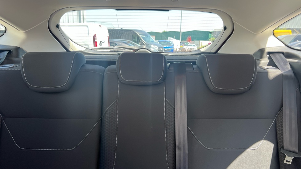 Ford Focus 1.0 EcoBoost Zetec Edition 5dr Petrol Hatchback - Image 15