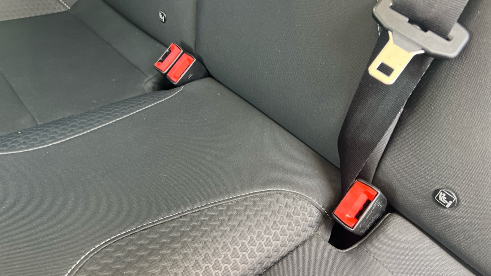 Ford Focus 1.0 EcoBoost Zetec Edition 5dr Petrol Hatchback - Image 17
