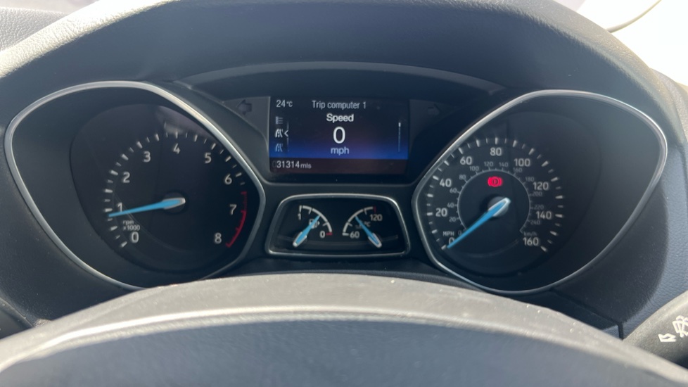 Ford Focus 1.0 EcoBoost Zetec Edition 5dr Petrol Hatchback - Image 18