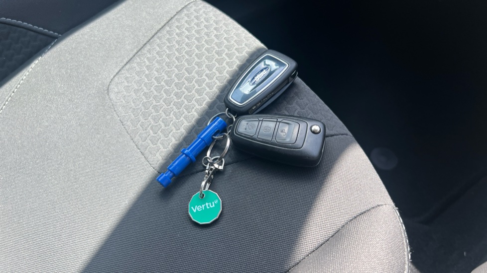 Ford Focus 1.0 EcoBoost Zetec Edition 5dr Petrol Hatchback - Image 20