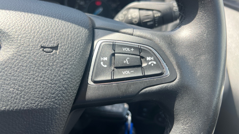 Ford Focus 1.0 EcoBoost Zetec Edition 5dr Petrol Hatchback - Image 34
