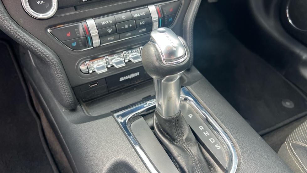 Ford Mustang 2.3 EcoBoost 2dr Auto Petrol Coupe - Image 13