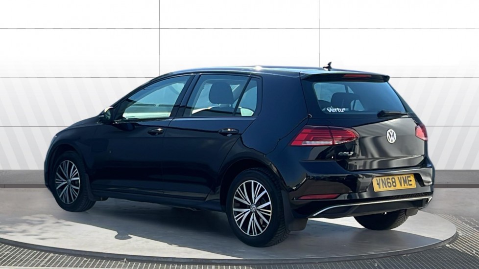Volkswagen Golf 1.6 TDI SE [Nav] 5dr DSG Diesel Hatchback - Image 2