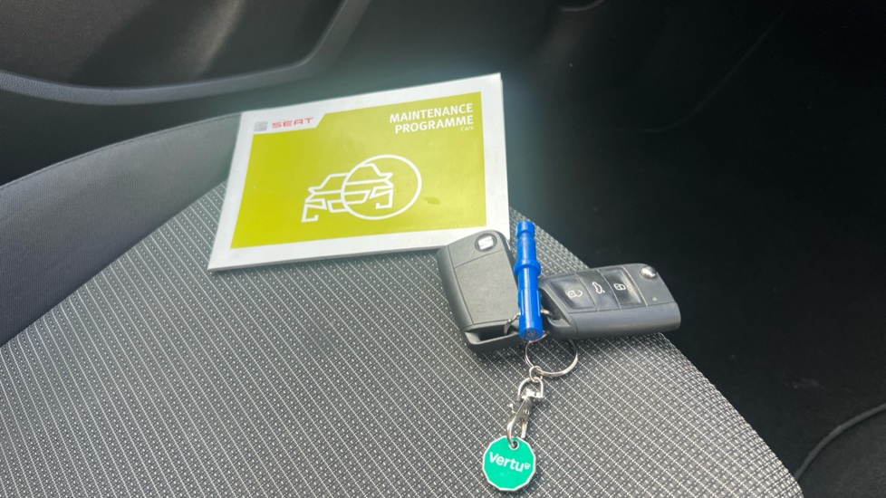 SEAT Leon 1.2 TSI SE Dynamic Technology 5dr Petrol Hatchback - Image 19