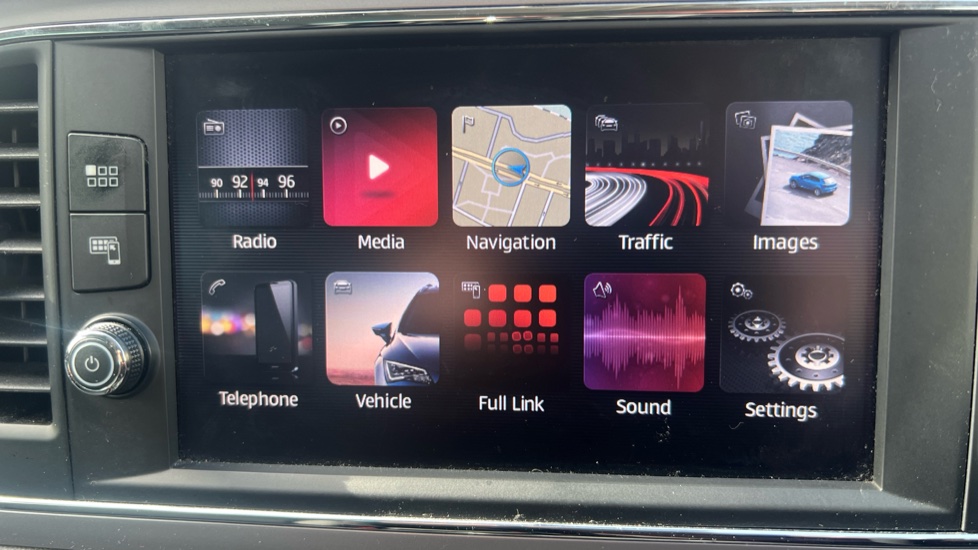 SEAT Leon 1.2 TSI SE Dynamic Technology 5dr Petrol Hatchback - Image 23