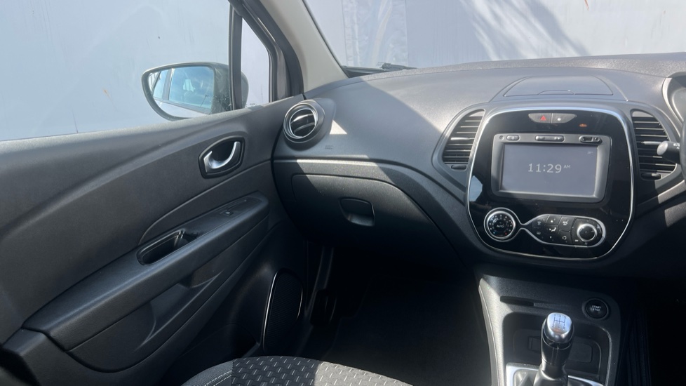 Renault Captur 1.5 dCi 90 Dynamique Nav 5dr Diesel Hatchback - Image 14