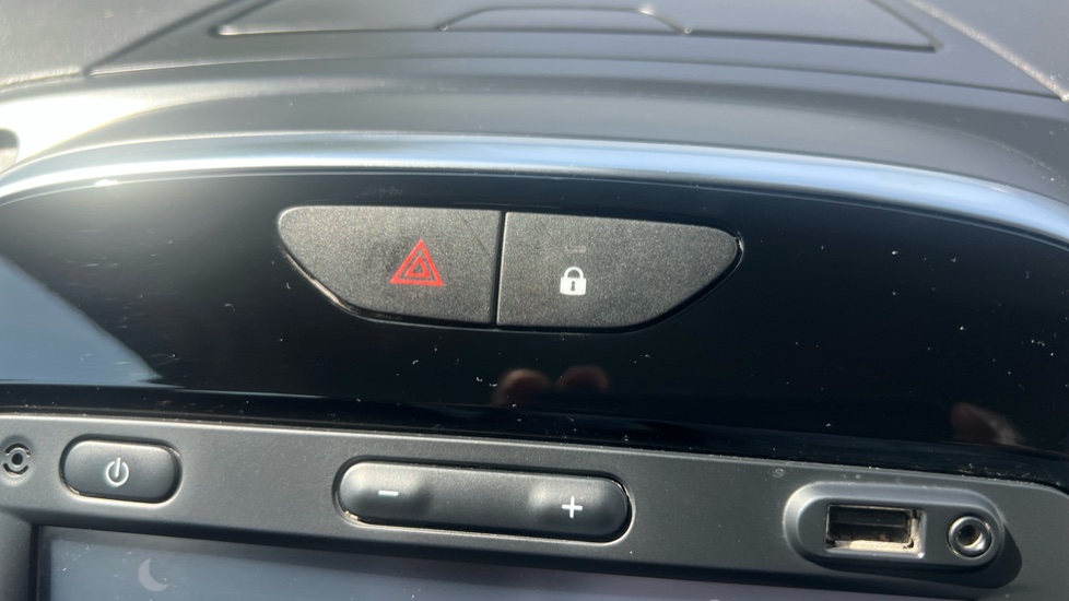 Renault Captur 1.5 dCi 90 Dynamique Nav 5dr Diesel Hatchback - Image 24